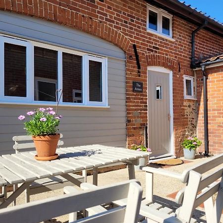 Entire 2 Bed Coach House In Peaceful Norfolk Village Pulham Экстерьер фото